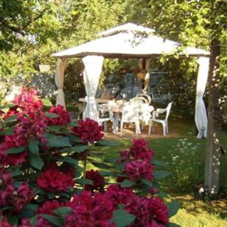 La Longere Des Gillettes Bed & Breakfast Bézenet Exterior photo
