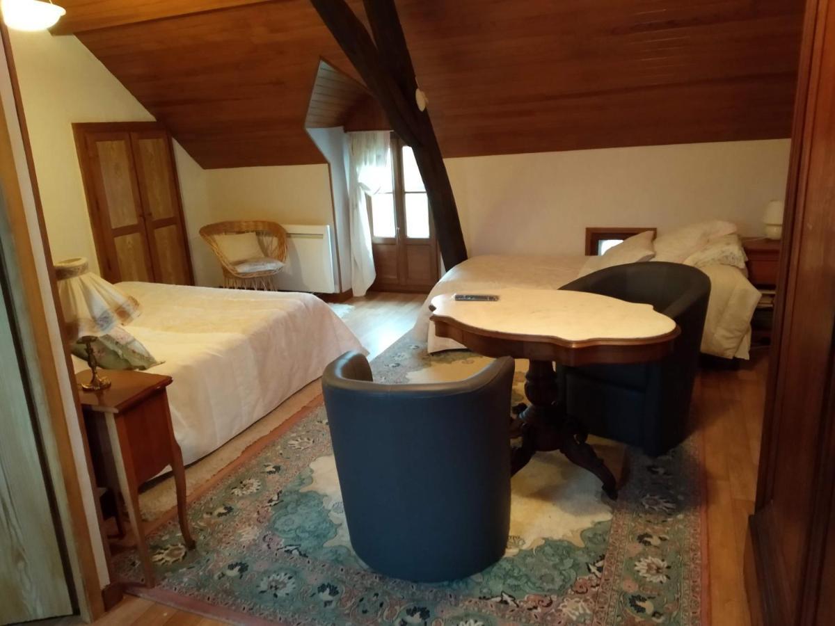 La Longere Des Gillettes Bed & Breakfast Bézenet Exterior photo
