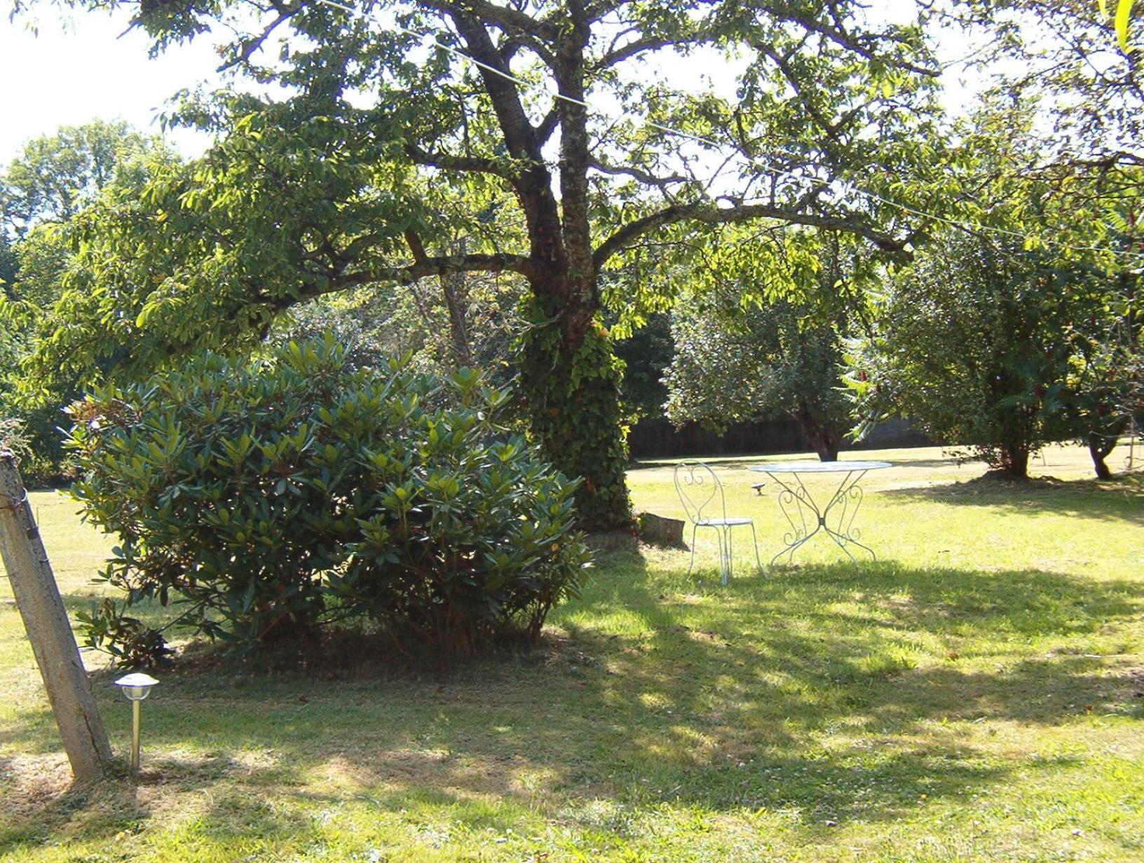 La Longere Des Gillettes Bed & Breakfast Bézenet Exterior photo